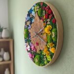 Machové hodiny kombinácia drevo, kopčekový a plochý mach + Kvety